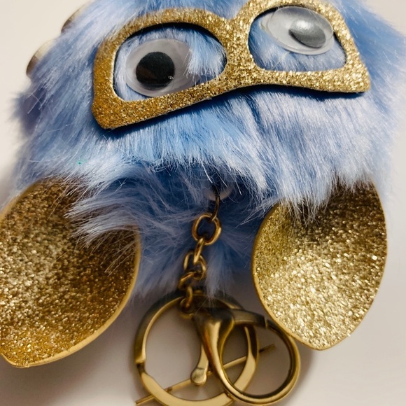 Adorable Blue/Gold Kitten key chain - Picture 2 of 6